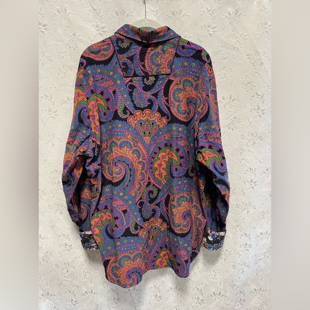 NWT Robert Graham Button Down NWT - image 2